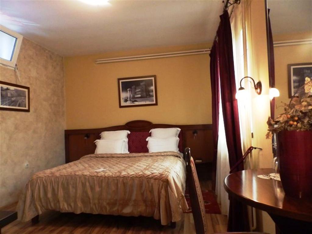Hotel Manjez Centar Bělehrad Exteriér fotografie